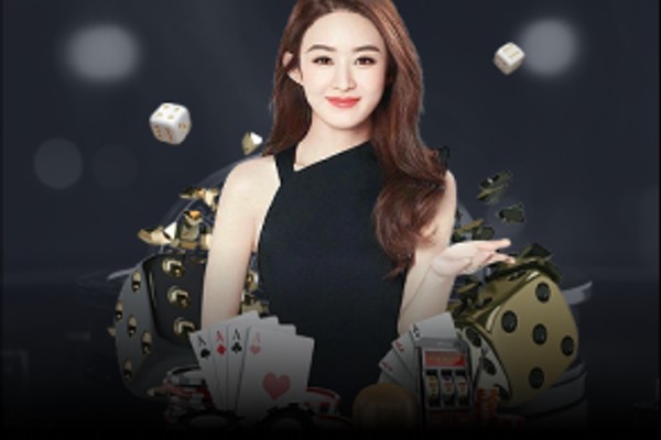 Casino trực tuyến f168vip với bàn baccarat và người chia bài